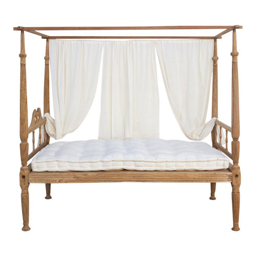 french-canopy-bed