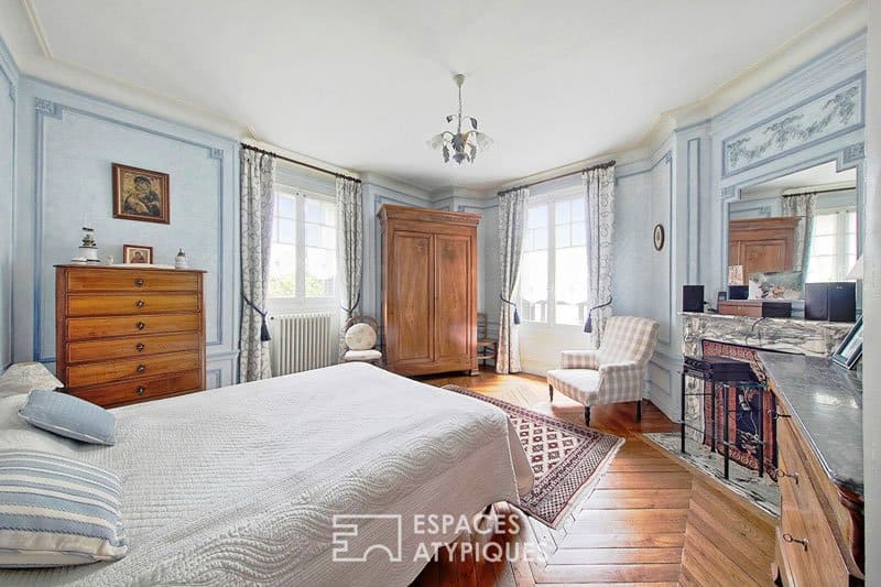 french-country-bedroom